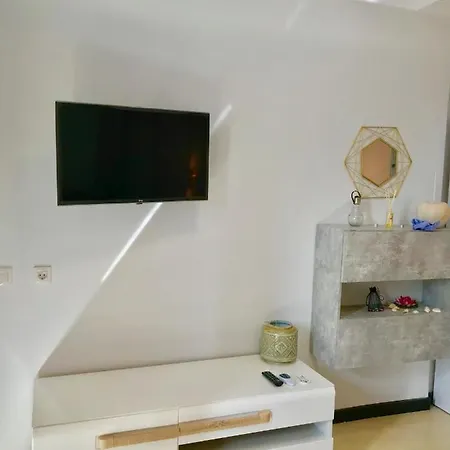 Apartment Lux Modern 1 Minute From Beach