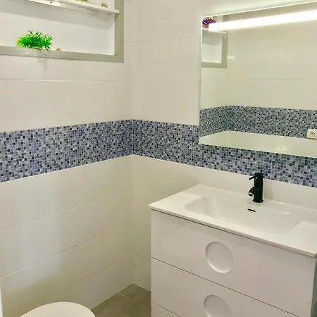 Lux Modern 1 Minute From Beach Apartment *